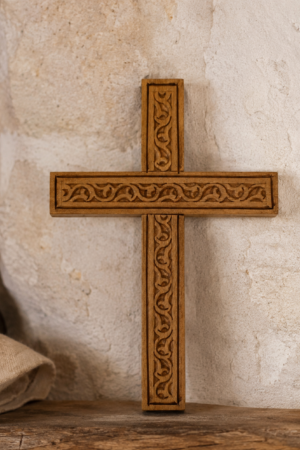 Croix de Maaloula en bois clair, artisanat syrien
